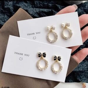 1 Pair White Earring